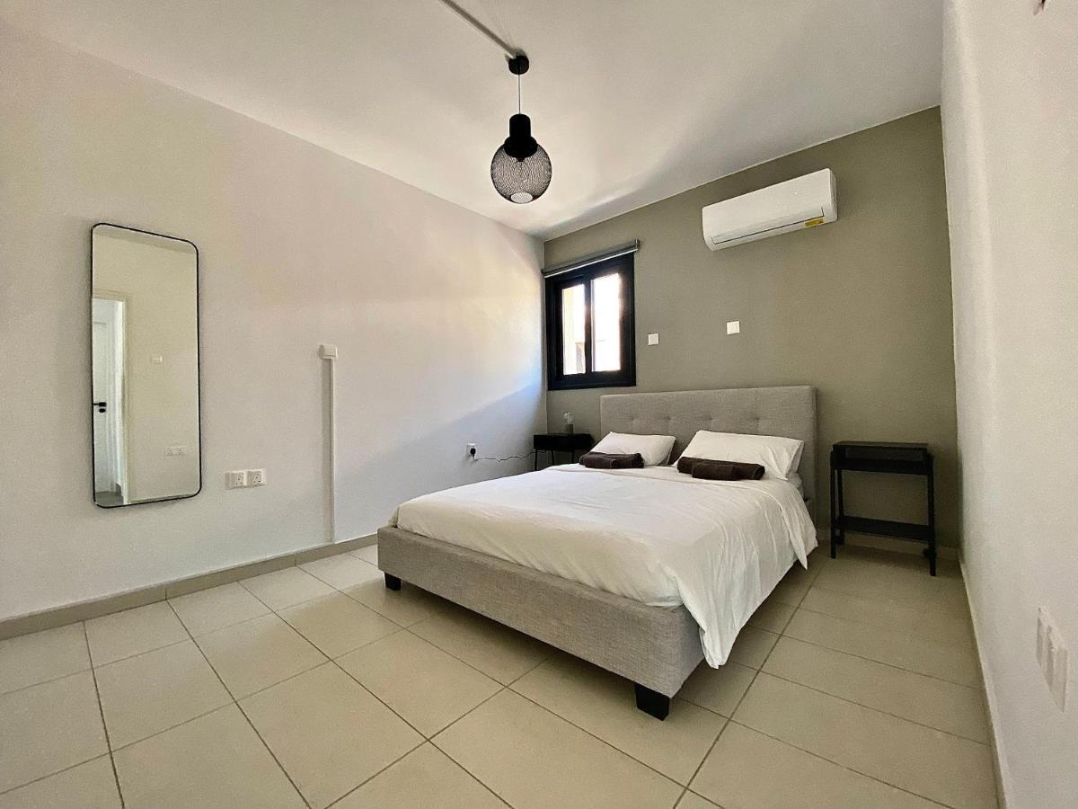 Sea La Vie #2 - Luxury Seaview Apartment Paphos Luaran gambar