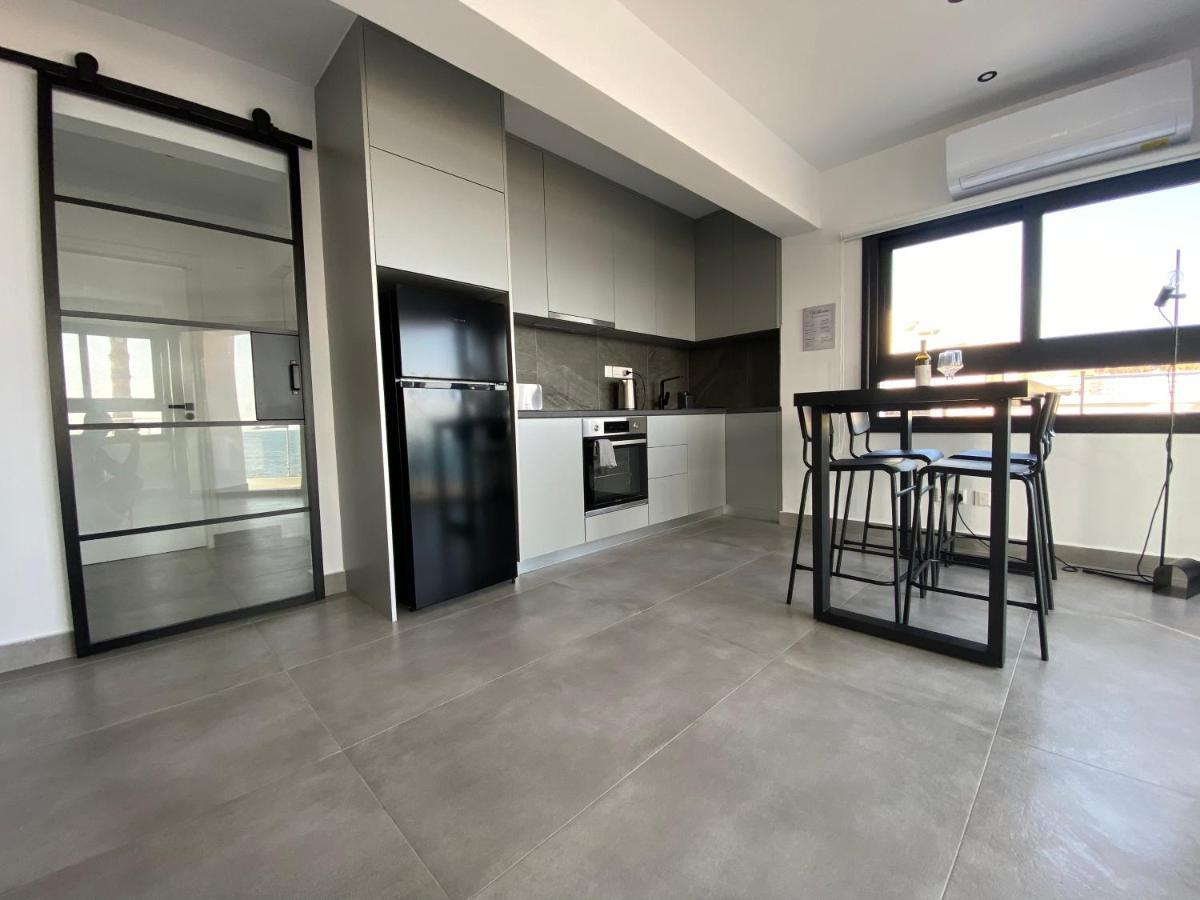 Sea La Vie #2 - Luxury Seaview Apartment Paphos Luaran gambar