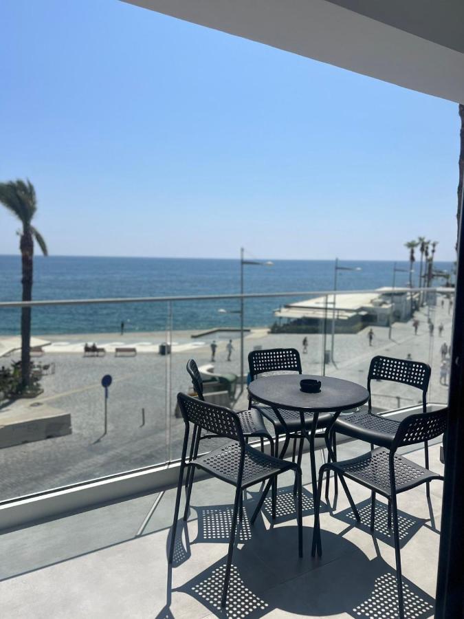 Sea La Vie #2 - Luxury Seaview Apartment Paphos Luaran gambar