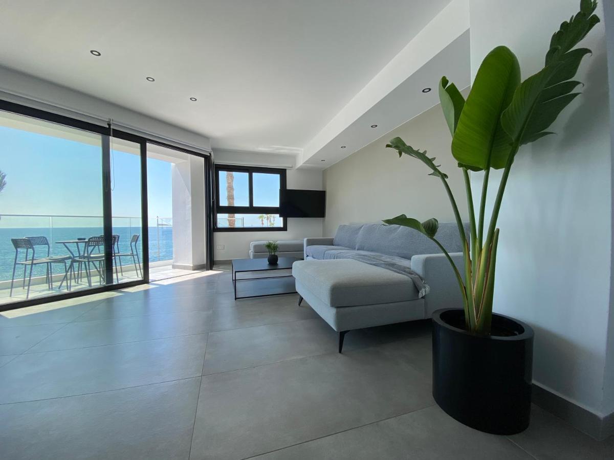 Sea La Vie #2 - Luxury Seaview Apartment Paphos Luaran gambar